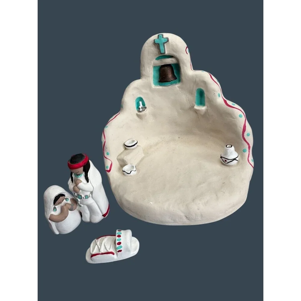 Cleo Teissedre Southwestern Pueblo Nativity Set Adobe Church 1990 Signed 5" - Picture 8 of 10